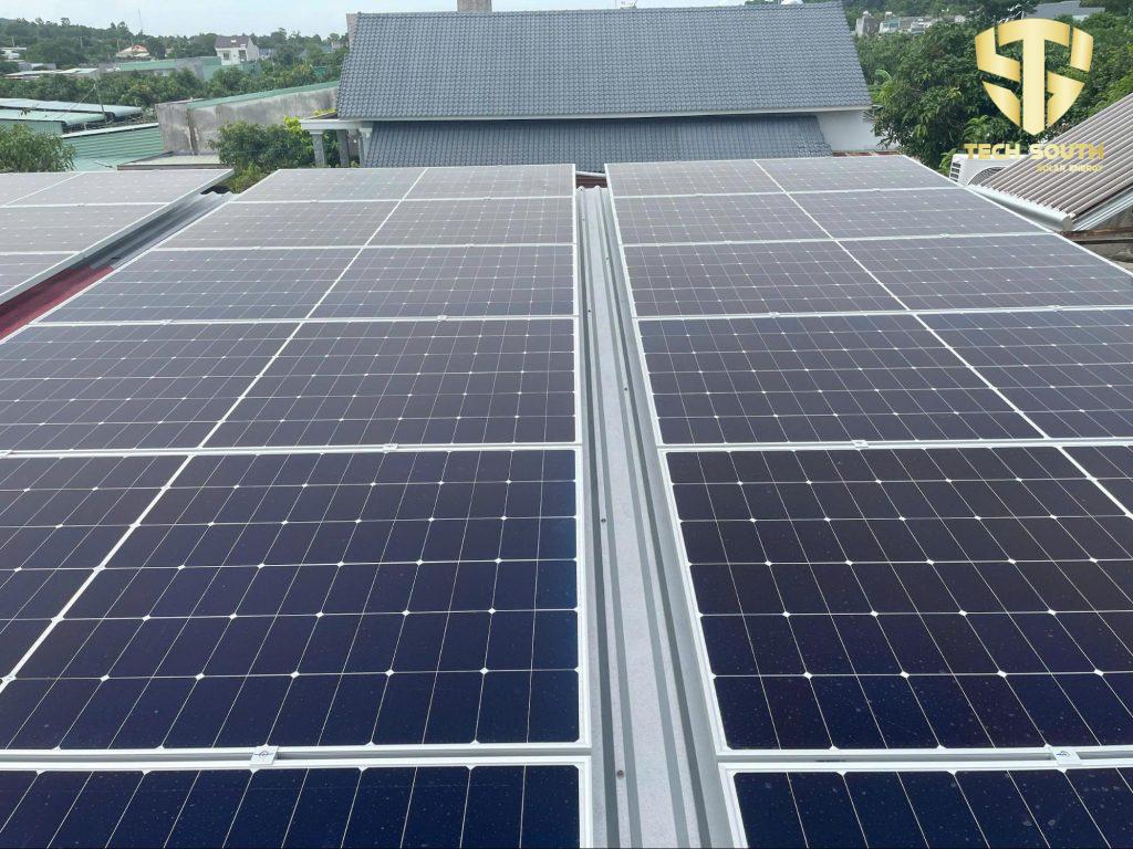 Tấm pin năng lượng mặt trời